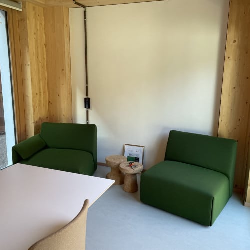 Future Office, grüne Sessel